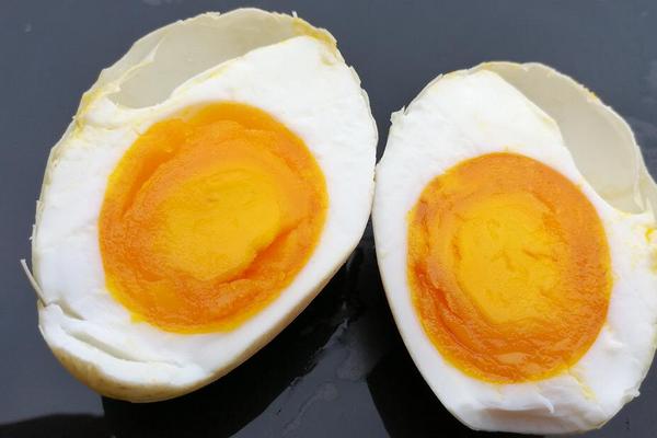 咸鸭蛋白能做什么菜 大量咸蛋白怎么处理