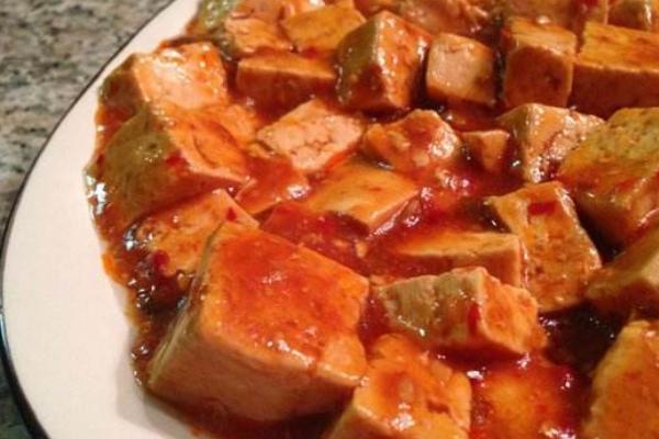 红烧豆腐怎么做好吃又简单 红烧豆腐的家常简单做法大全