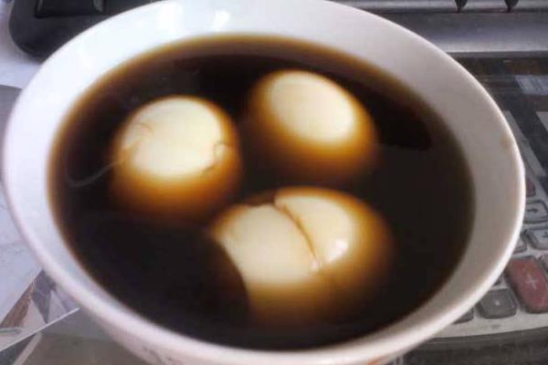 艾叶煮鸡蛋的功效与作用 艾叶煮鸡蛋的正确做法