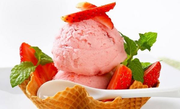 草莓冰淇淋的制作方法 什么草莓品种最好