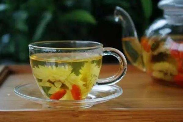 菊花茶的功效与作用及禁忌 菊花茶可以天天喝吗