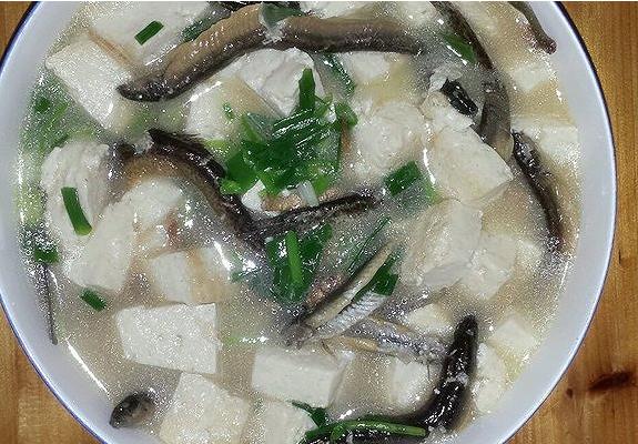 泥鳅豆腐的功效与作用 泥鳅豆腐汤的做法