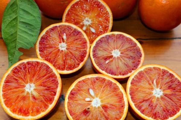 血橙图片大全 吃血橙有什么好处