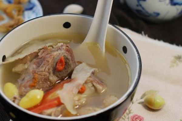 白果排骨汤功效与作用 白果排骨汤的做法