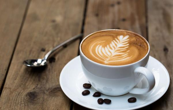 冲咖啡用多少度的水最好 冲咖啡用什么奶