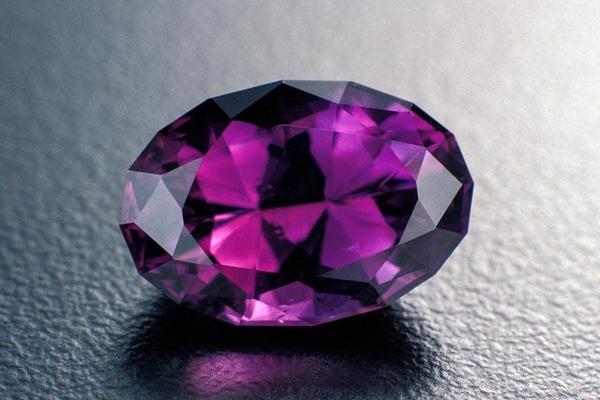 紫水晶不适合什么人带 粉色水晶哪些人不能戴