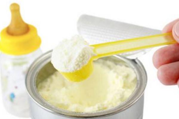 什么是有机奶粉 有机奶粉和配方奶粉的区别是什么