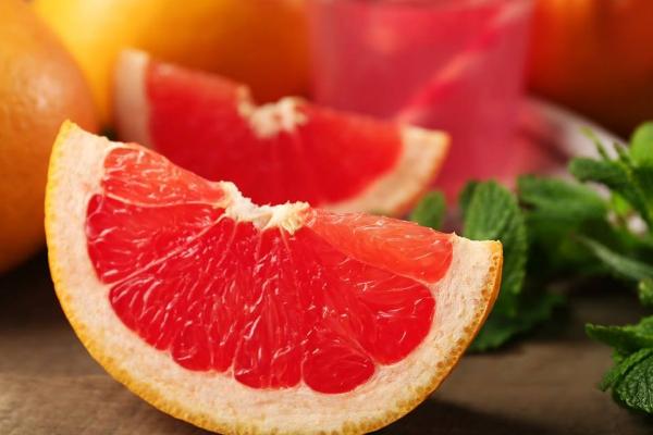 红心柚怎么吃 红心柚的营养价值