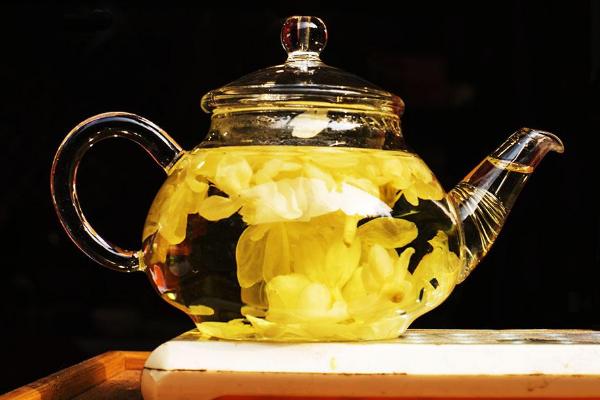 菊花茶能减肥吗 菊花茶和绿茶可以一起喝吗