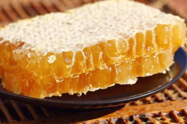 蜂巢蜜怎么保存 吃蜂巢蜜有什么好处