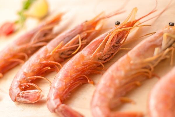 阿根廷红虾怎么做好吃又简单 阿根廷红虾为什么去头