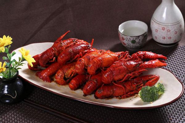 小龙虾是怎么到中国的 大龙虾和小龙虾的区别是什么