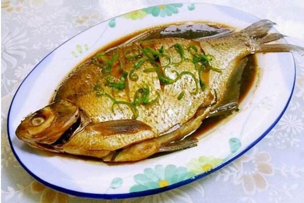 武昌鱼和鳊鱼的区别是什么 武昌鱼和鳊鱼哪个好吃