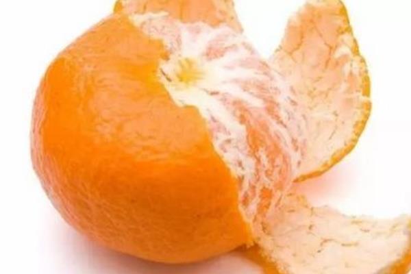 衣服上的橘子水怎么洗掉 怎么剥橘子皮不脏手