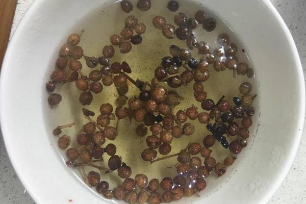 鱼腥草能治痔疮吗 鱼腥草治疗痔疮的做法