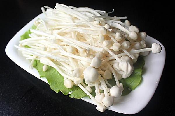 金针菇图片大全 什么是金针菇