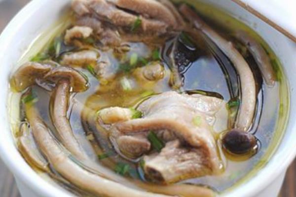 茶树菇炖鸡的做法 茶树菇土鸡汤做法