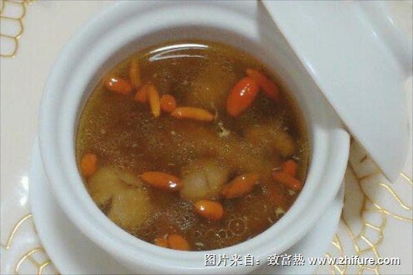 枸杞鸽子汤的做法
