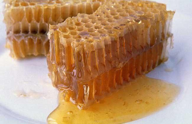 蜂蜜怎么吃最好(怎样吃蜂蜜正确方法)