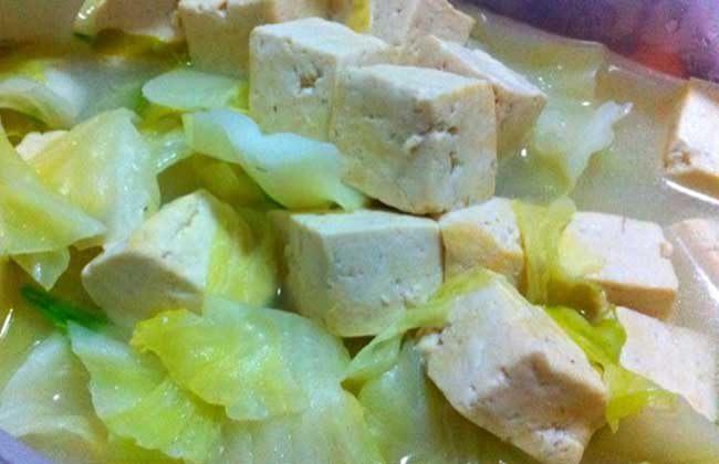 白菜炖豆腐的做法(豆腐炖大白菜家常做法)