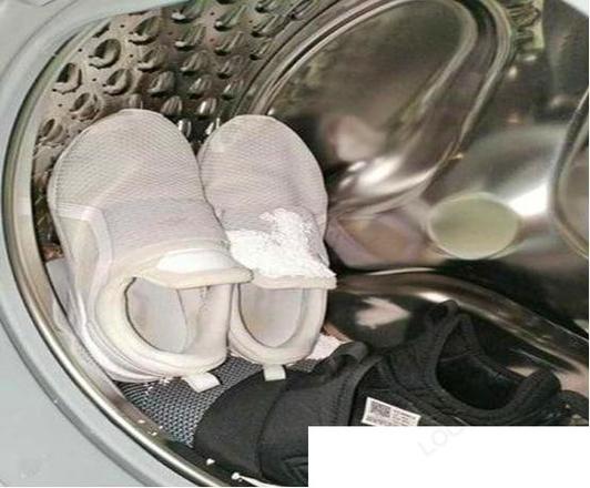 用洗衣机洗鞋子的危害有哪些