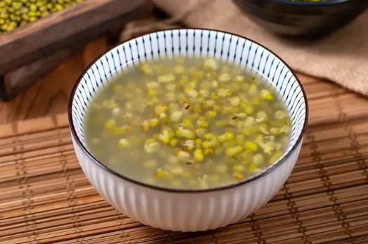 绿豆汤太稠可以直接加水吗1