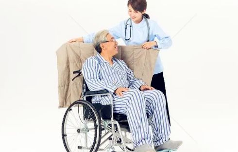 护理老人的护工在哪里找2