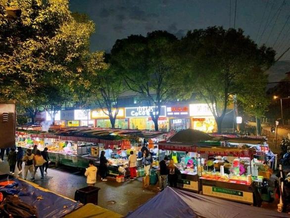 江苏南京小吃街在哪里 （南京必吃十条特色美食街推荐）