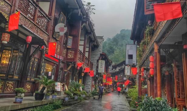 青城山为什么很邪门呢（青城山5A景区人们却叫它鬼山）