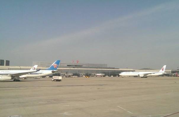 为什么都讨厌上海浦东机场呢，为什么虹桥机票比浦东贵？