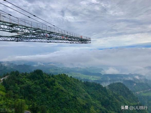 中国十大刺激景点排行榜，看看你敢挑战哪一个项目?