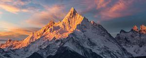 珠穆朗玛峰属于哪个山脉