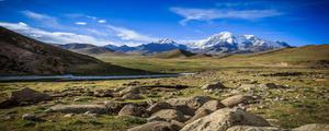 内蒙古高原的地形特征是什么