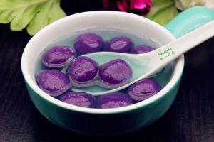 紫薯汤圆怎么做 水晶紫薯汤圆的做法窍门