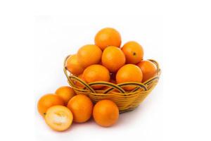 金桔和脐橙的区别是什么（哪个更好） 金桔的价值有哪些