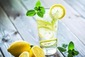 长期喝柠檬水能减肥吗 喝柠檬水能去斑吗