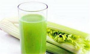 芹菜汁的功效作用 芹菜汁如何榨