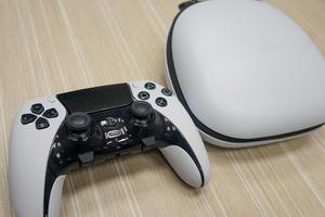 DualSense Edge 体验 专为 PS5 玩家打造的客制化控制器 无缝切换自由调整